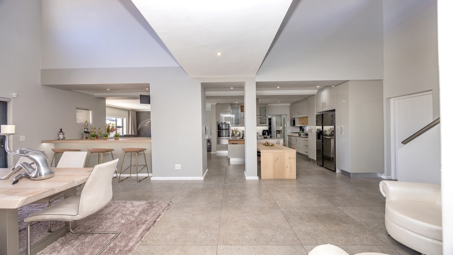 4 Bedroom Property for Sale in Parklands North Western Cape